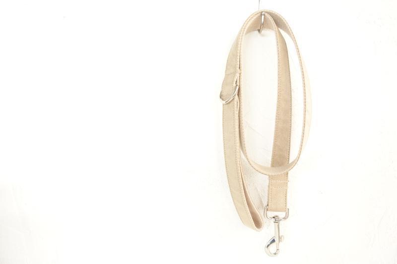 Cream Dog Collar &amp; Leash Set - Barker &amp; Bone 