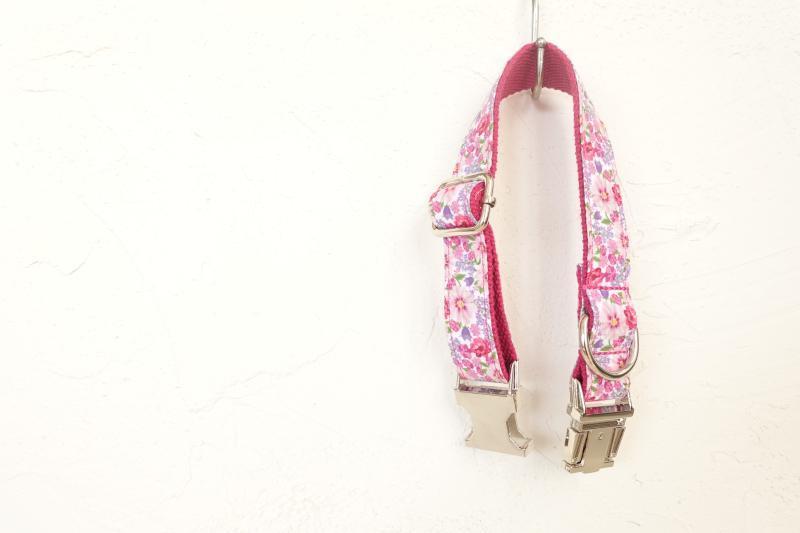 Dog Collar &amp; Leash | Pink Flower - Barker &amp; Bone