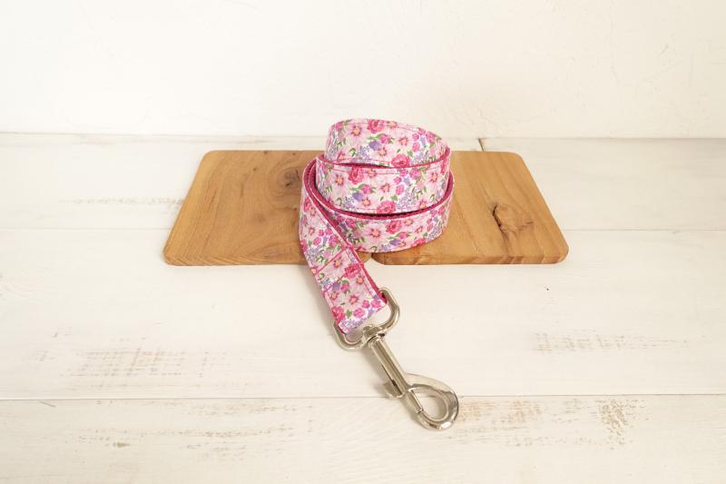 Dog Collar &amp; Leash | Pink Flower - Barker &amp; Bone